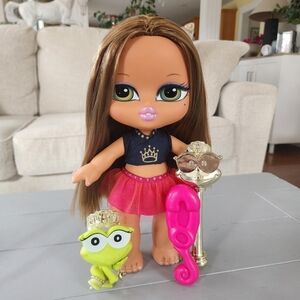 MGA Bratz Big Baby Babyz Yasmin Princess Doll W/ Pet Frog 13" Bratz